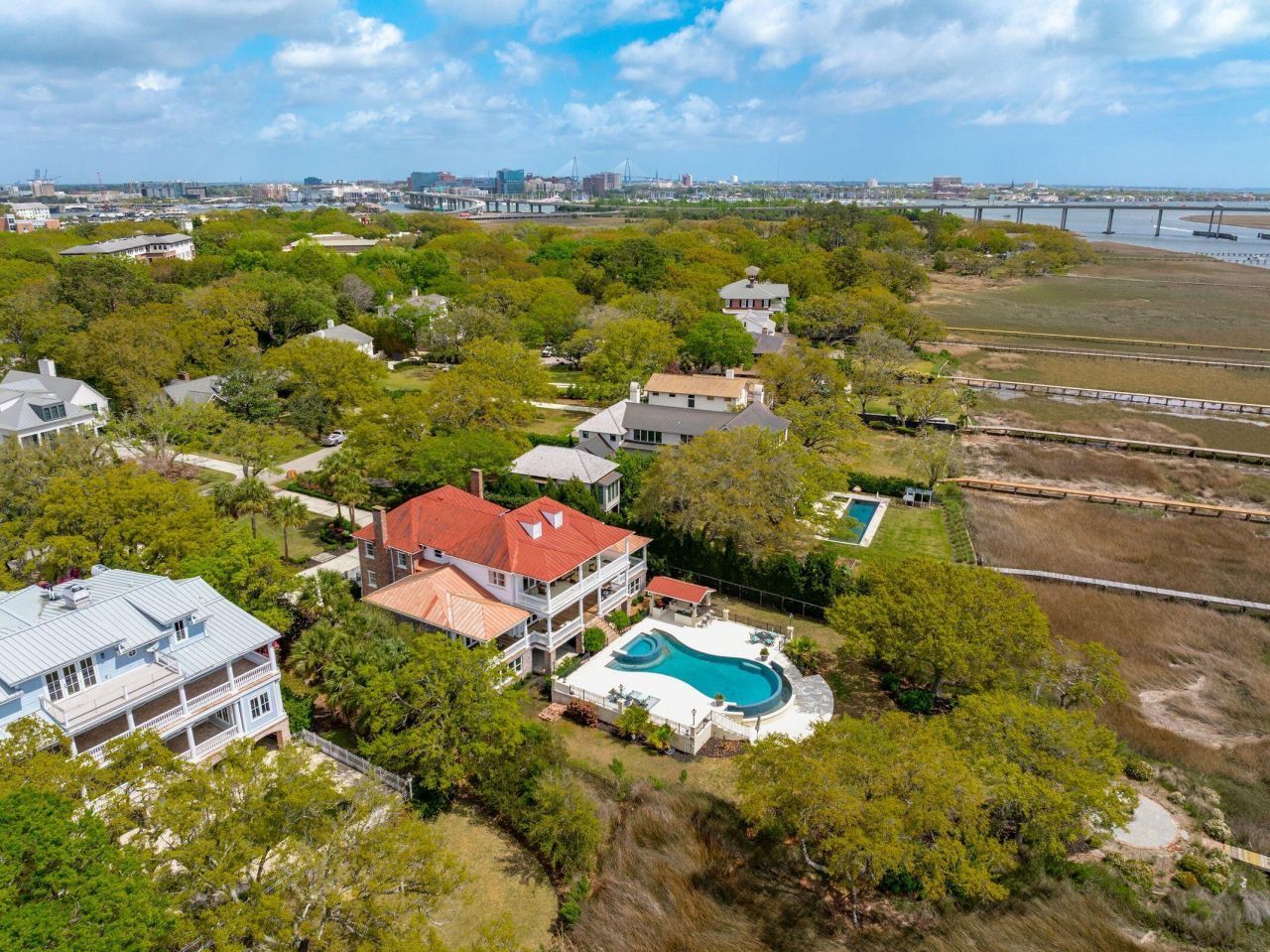 13 Broughton Road Photo 85