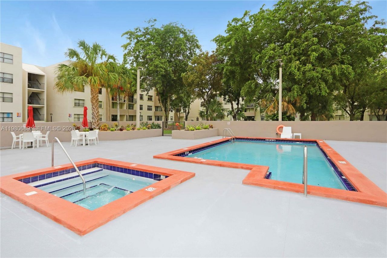 8006 SW 149th Ave , Unit D403, Miami, FL 33193 Photo