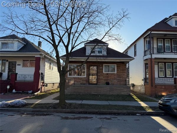 12091 Sobieski Street, Hamtramck, MI 48212