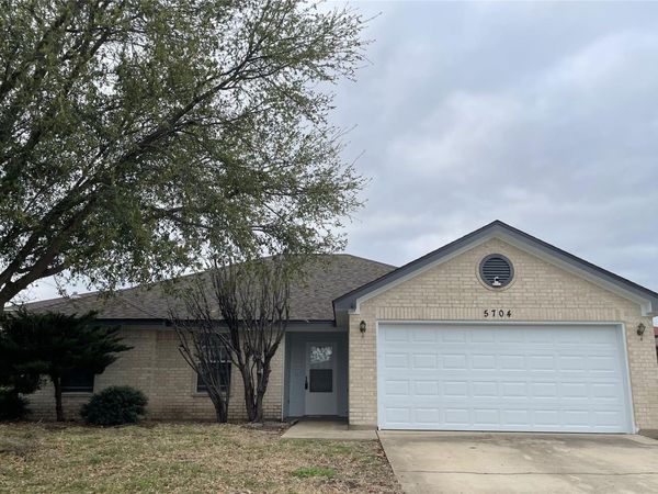 5704 Golden DR, Killeen, TX 76542