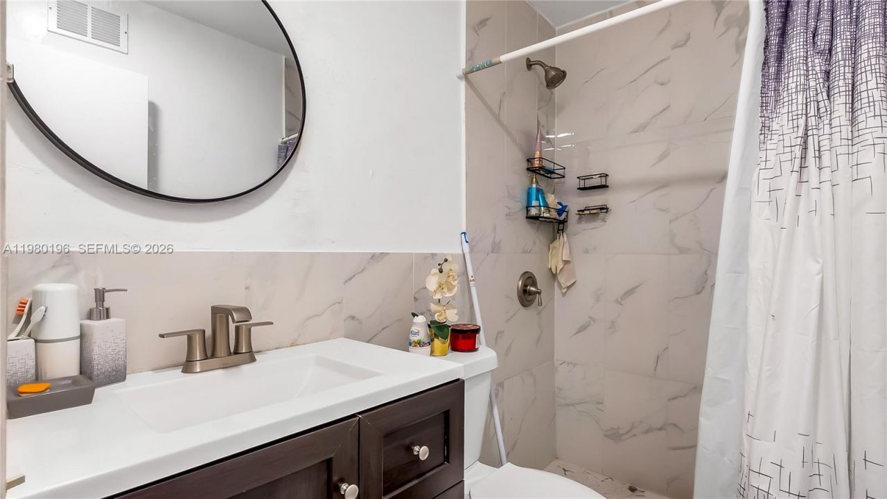 3570 NW 34th Way , Lauderdale Lakes, FL 33309 Photo