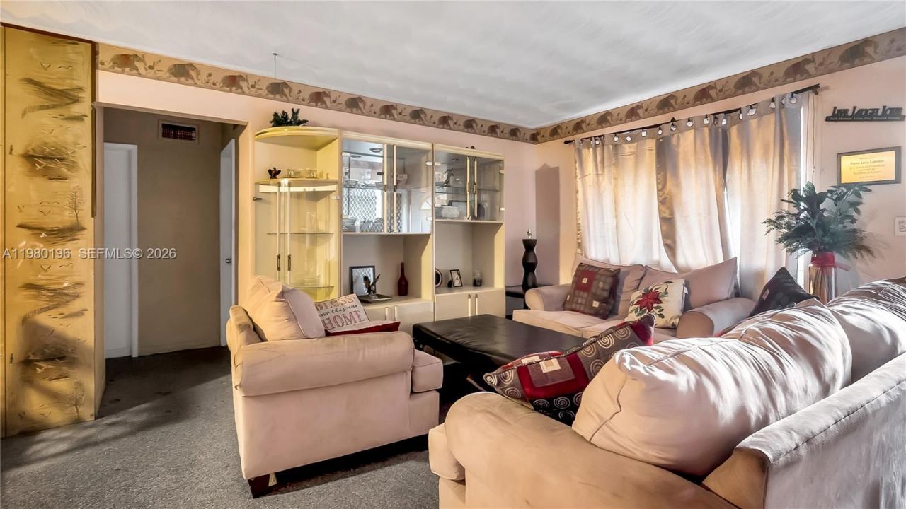 3570 NW 34th Way , Lauderdale Lakes, FL 33309 Photo