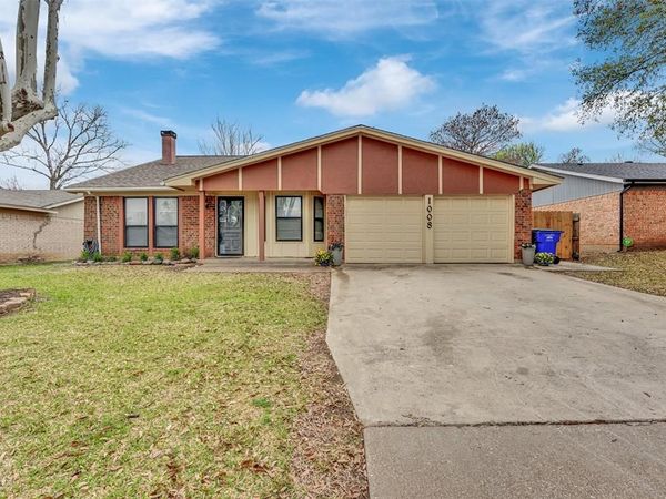 1008 Kay Lynn Street , Mansfield, TX 76063