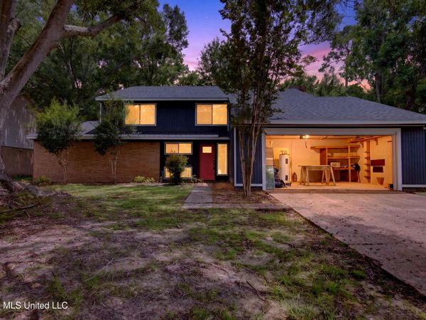105 Penny Court, Ocean Springs, MS 39564