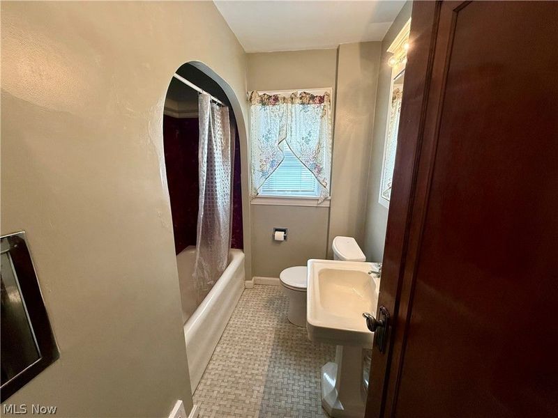 1375 Curtis Street, Akron, OH 44301 Photo 20