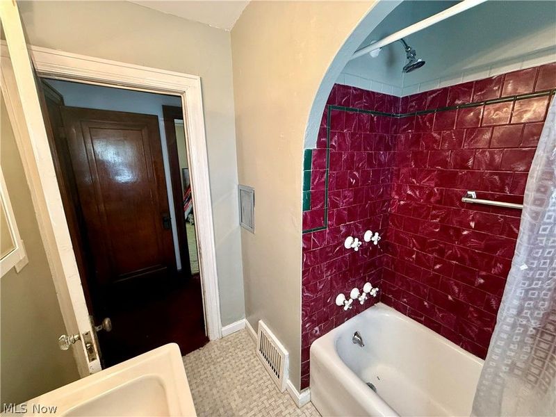 1375 Curtis Street, Akron, OH 44301 Photo 21