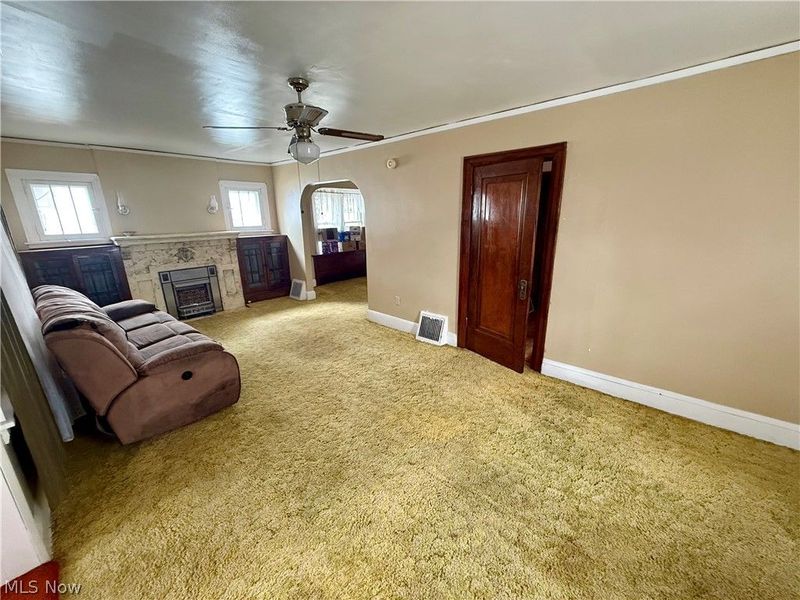 1375 Curtis Street, Akron, OH 44301 Photo 5