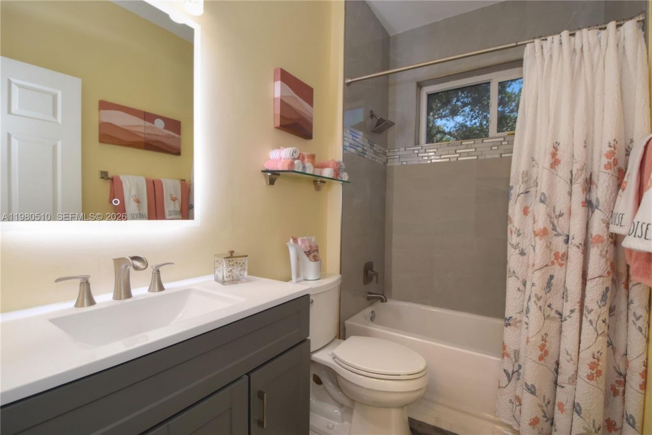 8733 NW 76th Dr , Tamarac, FL 33321 Photo