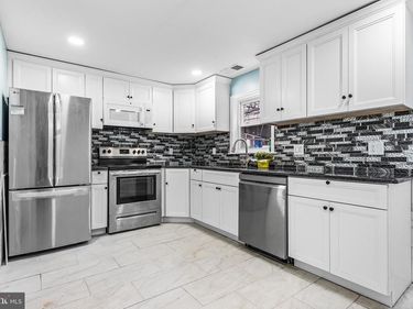 2051 S DORRANCE STREET, PHILADELPHIA, PA 19145