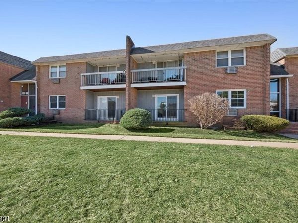 807 Eves Dr, Hillsborough, NJ 08844