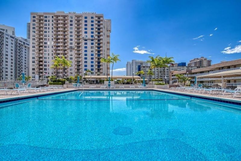 1865 S Ocean Dr , Unit 15C, Hallandale Beach, FL 33009 Photo