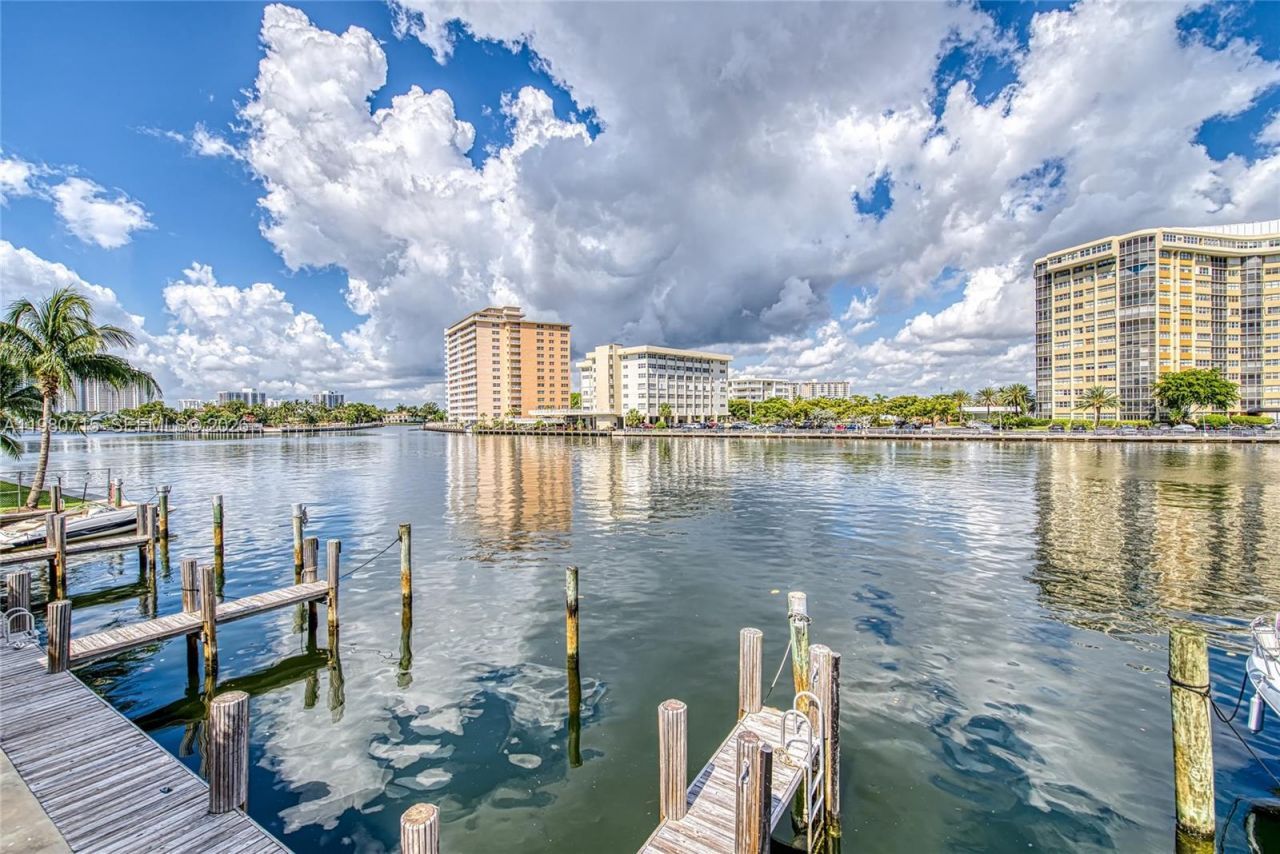 1865 S Ocean Dr , Unit 15C, Hallandale Beach, FL 33009 Photo