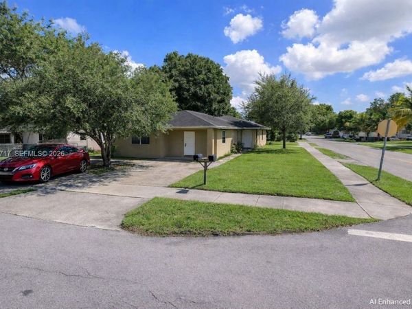 2434 NW 66th St , Unit 2434, Miami, FL 33147