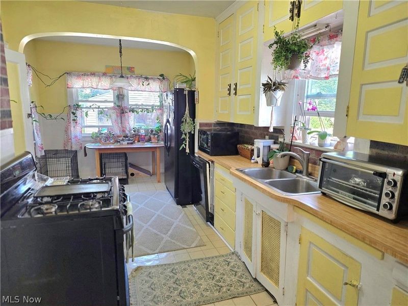 4414 Henritze Avenue, Cleveland, OH 44114 Photo 21