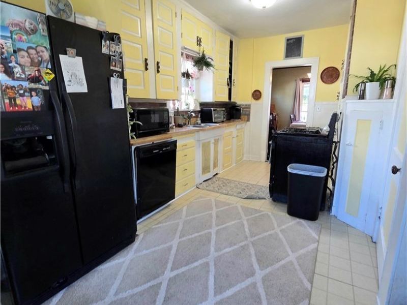 4414 Henritze Avenue, Cleveland, OH 44114 Photo 24