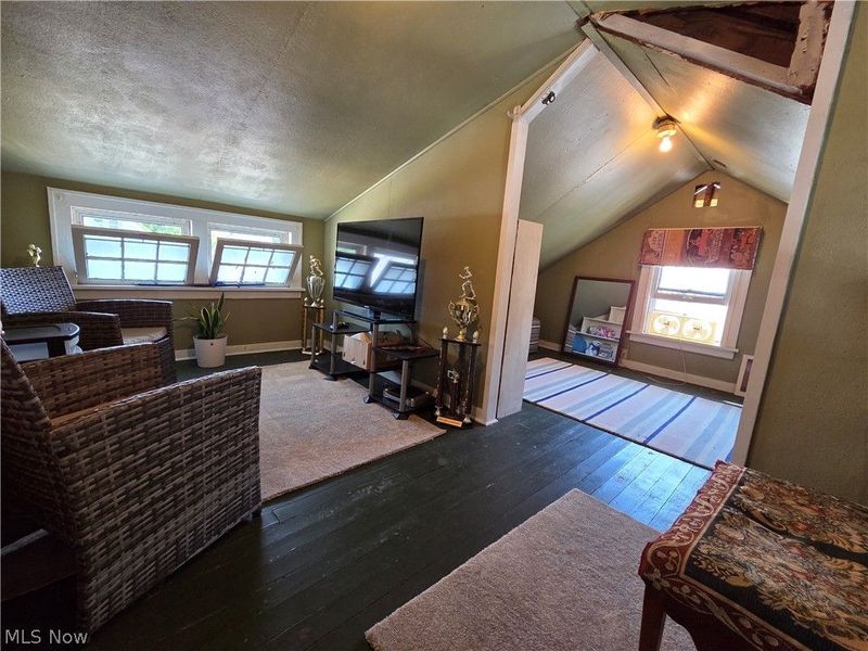 4414 Henritze Avenue, Cleveland, OH 44114 Photo 38