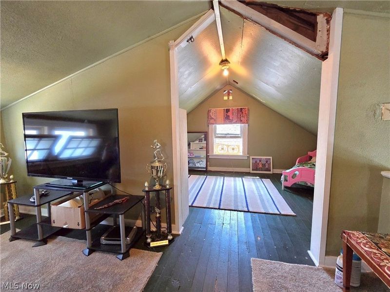 4414 Henritze Avenue, Cleveland, OH 44114 Photo 39