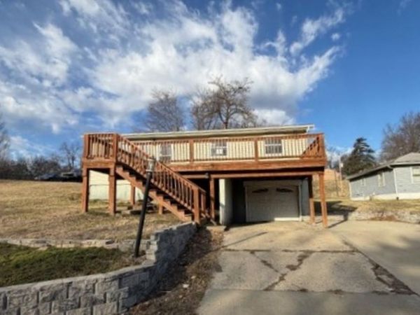 1421 S 6th Street, Atchison, KS 66002