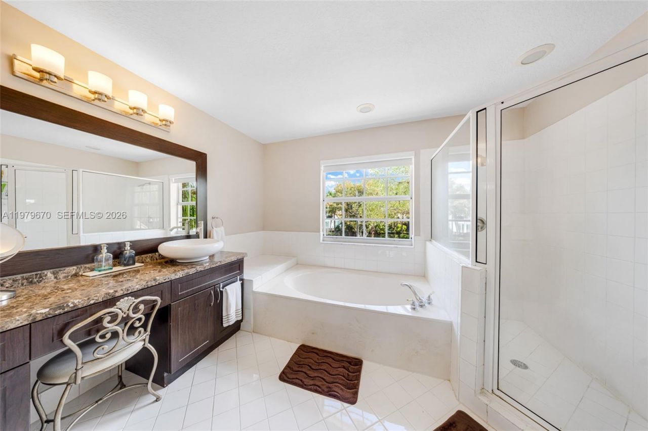 10917 NW 59th St , Doral, FL 33178 Photo