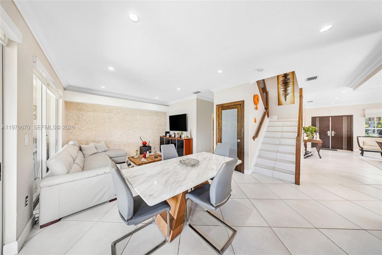 10917 NW 59th St , Doral, FL 33178 Photo