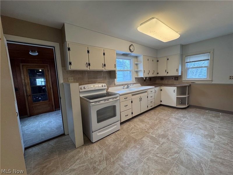 12688 Woodside Drive, Chesterland, OH 44026 Photo 3