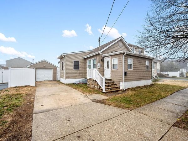 3665 Ionia Street, Seaford, NY 11783