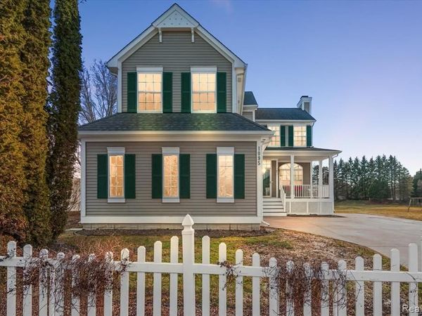 1095 Island Lake Drive, Oxford Twp, MI 48371