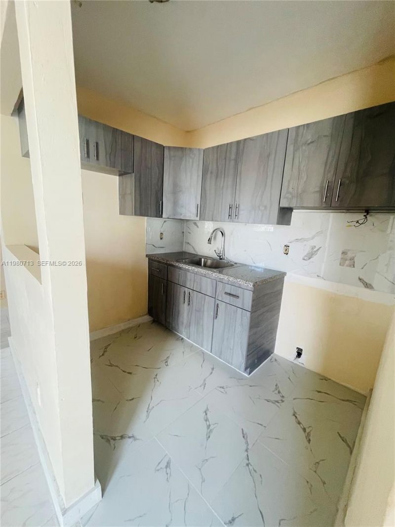 18425 NW 42nd Pl, Miami Gardens, FL 33055 Photo