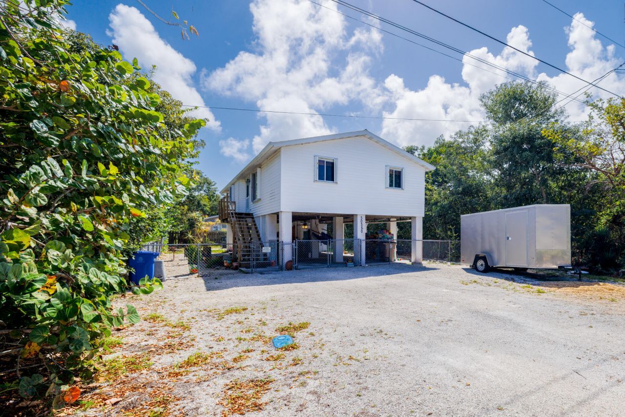 30350 Oleander Boulevard, Big Pine Key, FL 33043 Photo