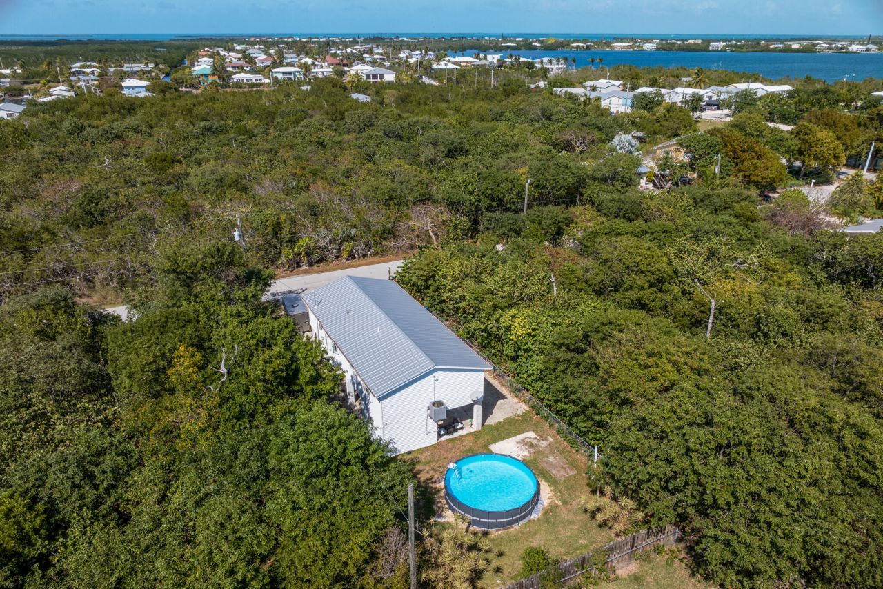 30350 Oleander Boulevard, Big Pine Key, FL 33043 Photo