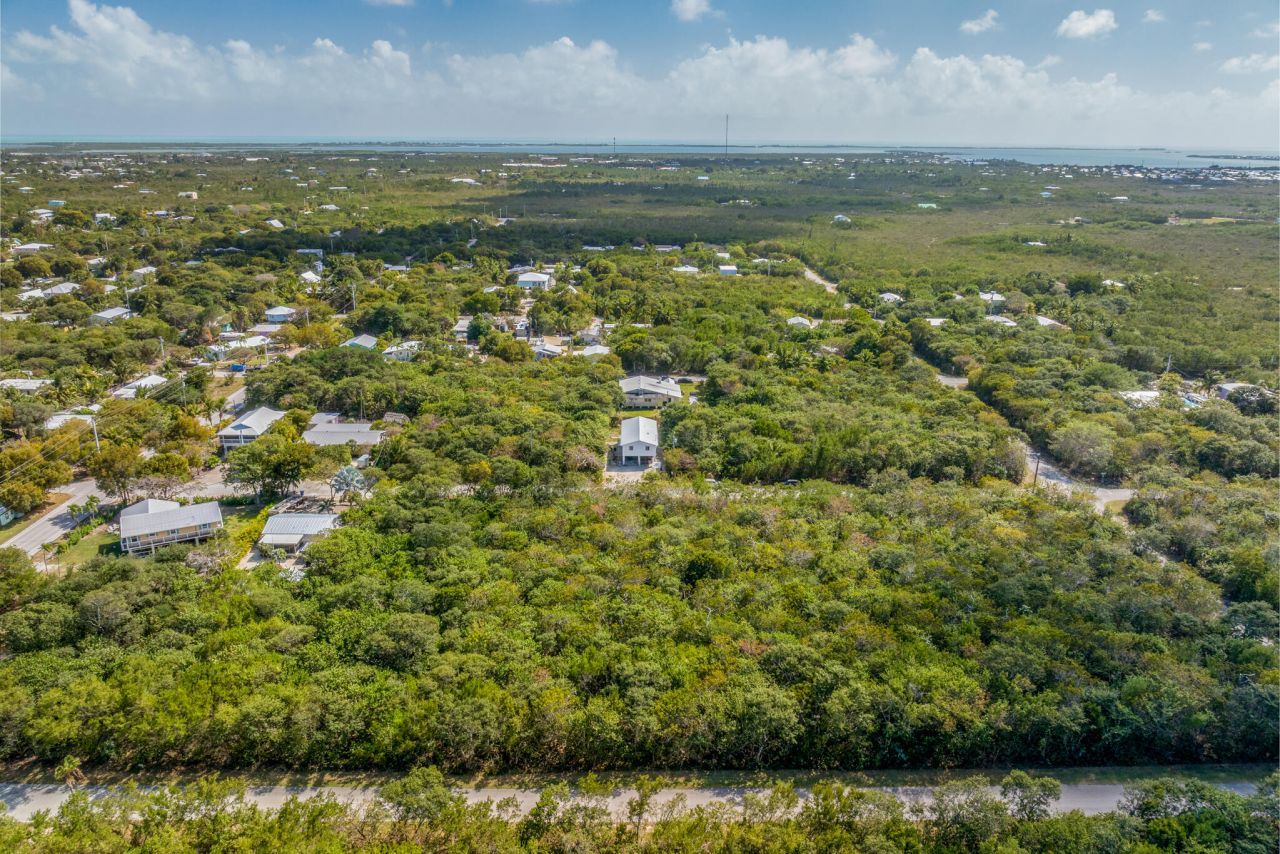 30350 Oleander Boulevard, Big Pine Key, FL 33043 Photo