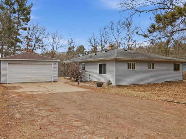 3206 Rosewood Lane, Eau Claire, WI 54703