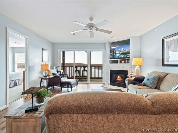 194 Park Place Lane, Unit 3C, Kaiser, MO 65047