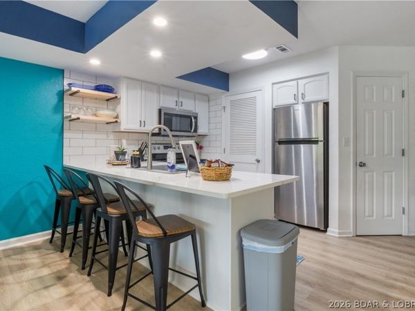 40 Lighthouse Road, Unit 4-203, Lake Ozark, MO 65049
