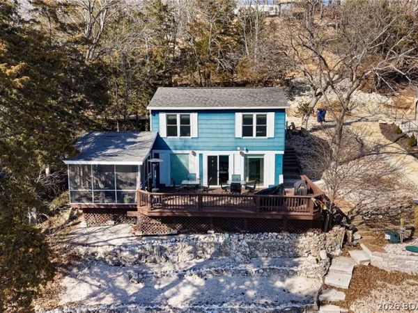 27602 Golden Point Court, Barnett, MO 65011