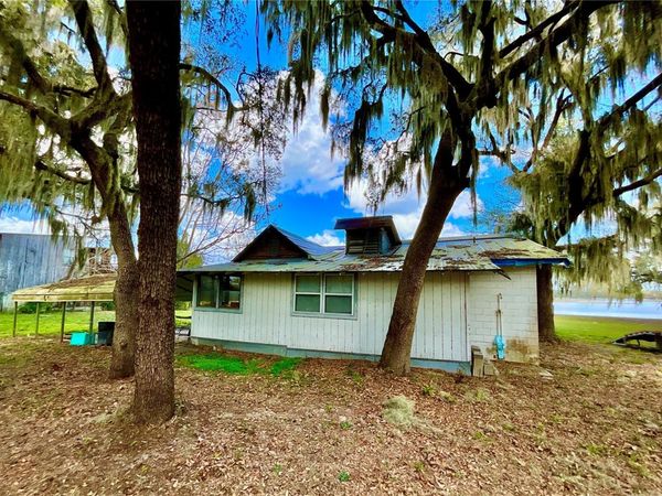 106 E SUNNYSIDE BEACH ROAD , HAWTHORNE, FL 32640