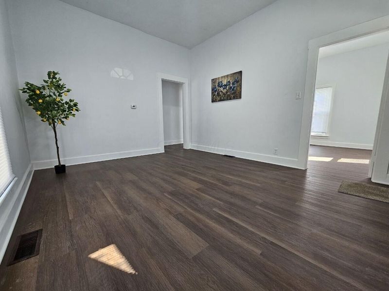 348 Walnut Street , Circleville, OH 43113 Photo 3