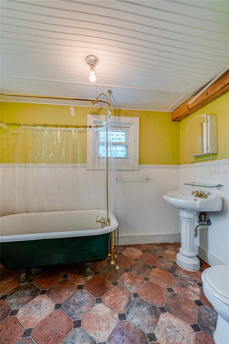 715 Neal Street, New Smyrna Beach, FL 32168 Photo