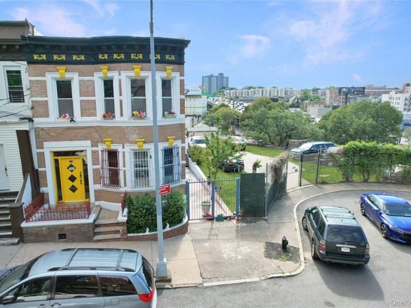 1746 Anthony Avenue , Bronx, NY 10457