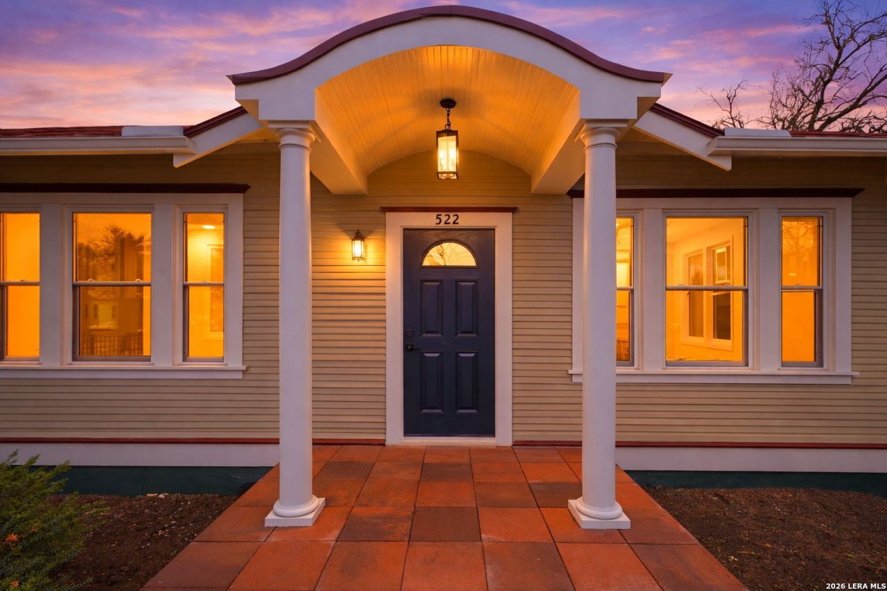 522 E Evergreen St, San Antonio, TX 78212 Main Photo