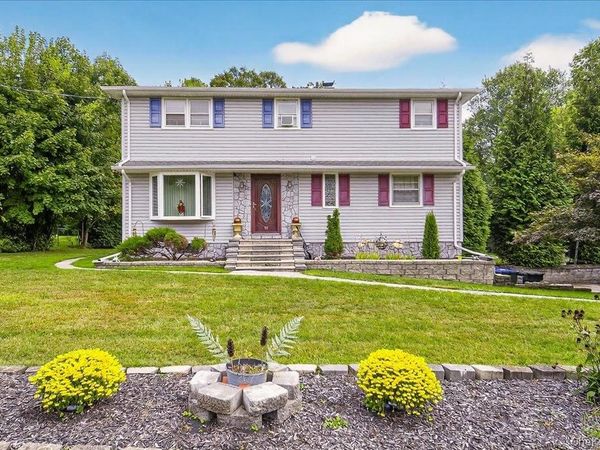 11 Merriewold Lane N, Monroe, NY 10950