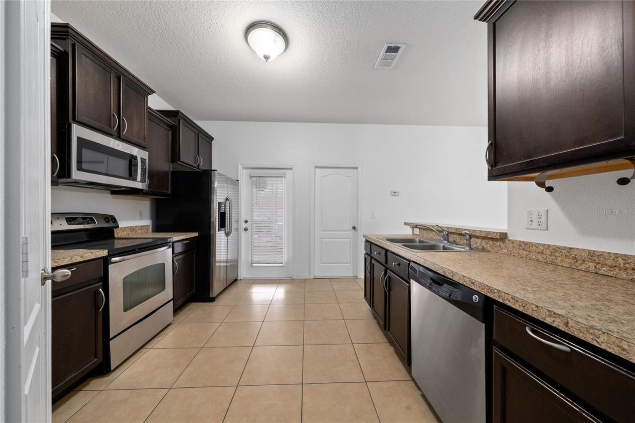 1704 Buckeye Falls Way , Orlando, FL 32824 Photo