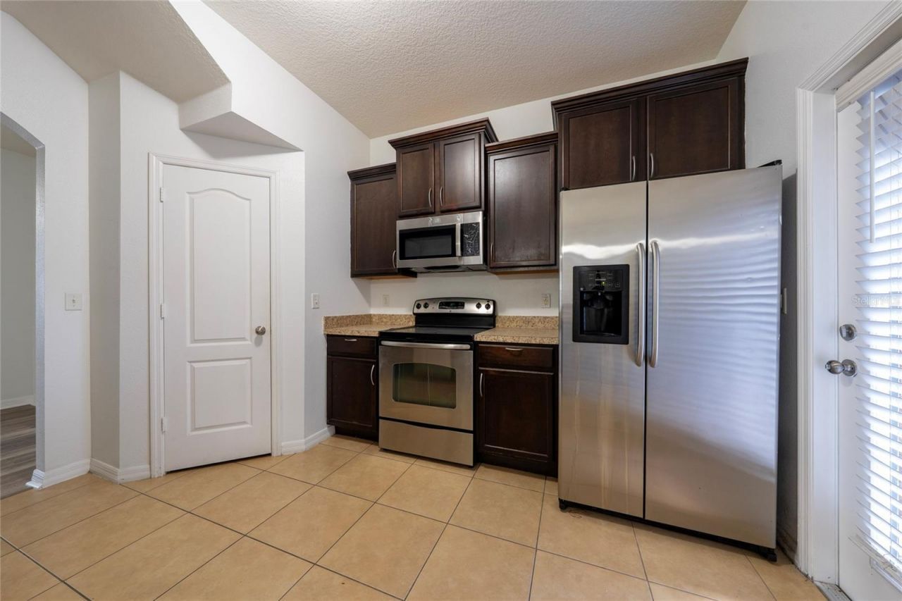 1704 Buckeye Falls Way , Orlando, FL 32824 Photo