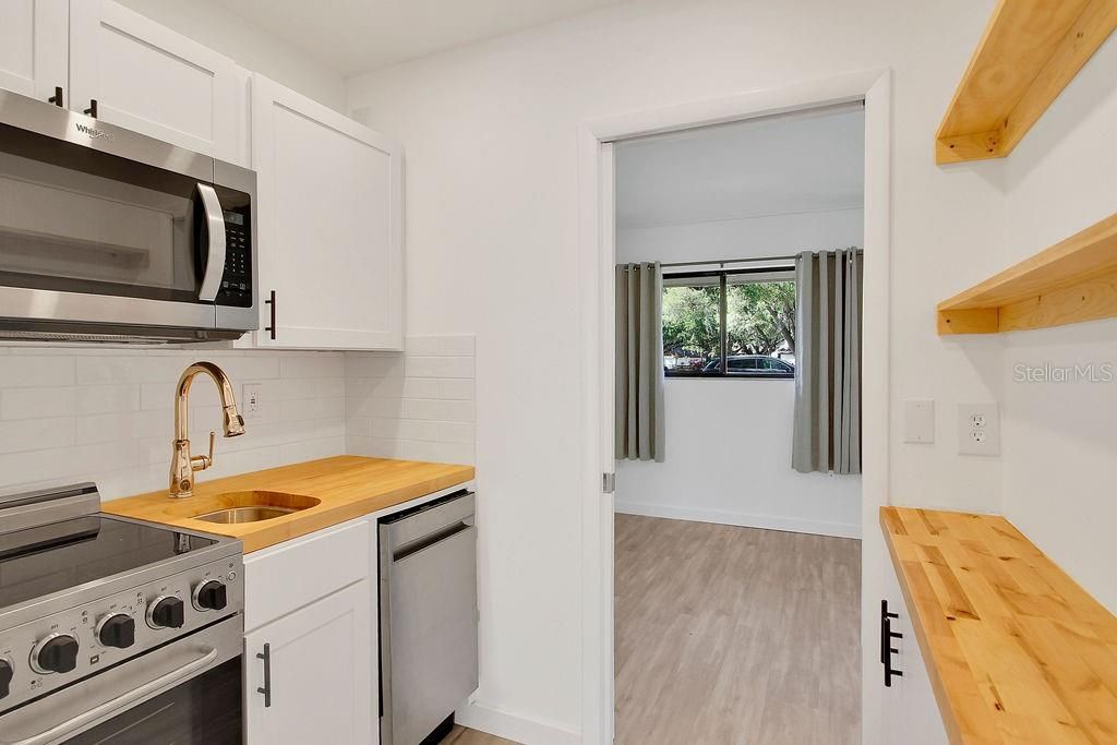 3507 Longmeadow , Unit 4, Sarasota, FL 34235 Photo