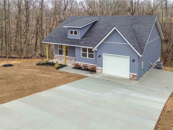 15 Whithorn Drive, Bella Vista, AR 72715