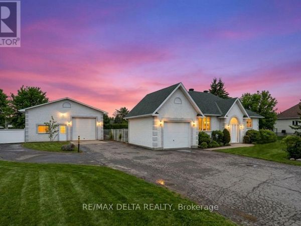 2031 Devine Road, Ottawa, ON K0A3H0