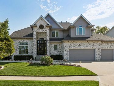 5911 S 119 Plaza, Omaha, NE 68137