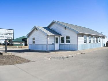 302 2nd Avenue NE, West Bend, IA 50597