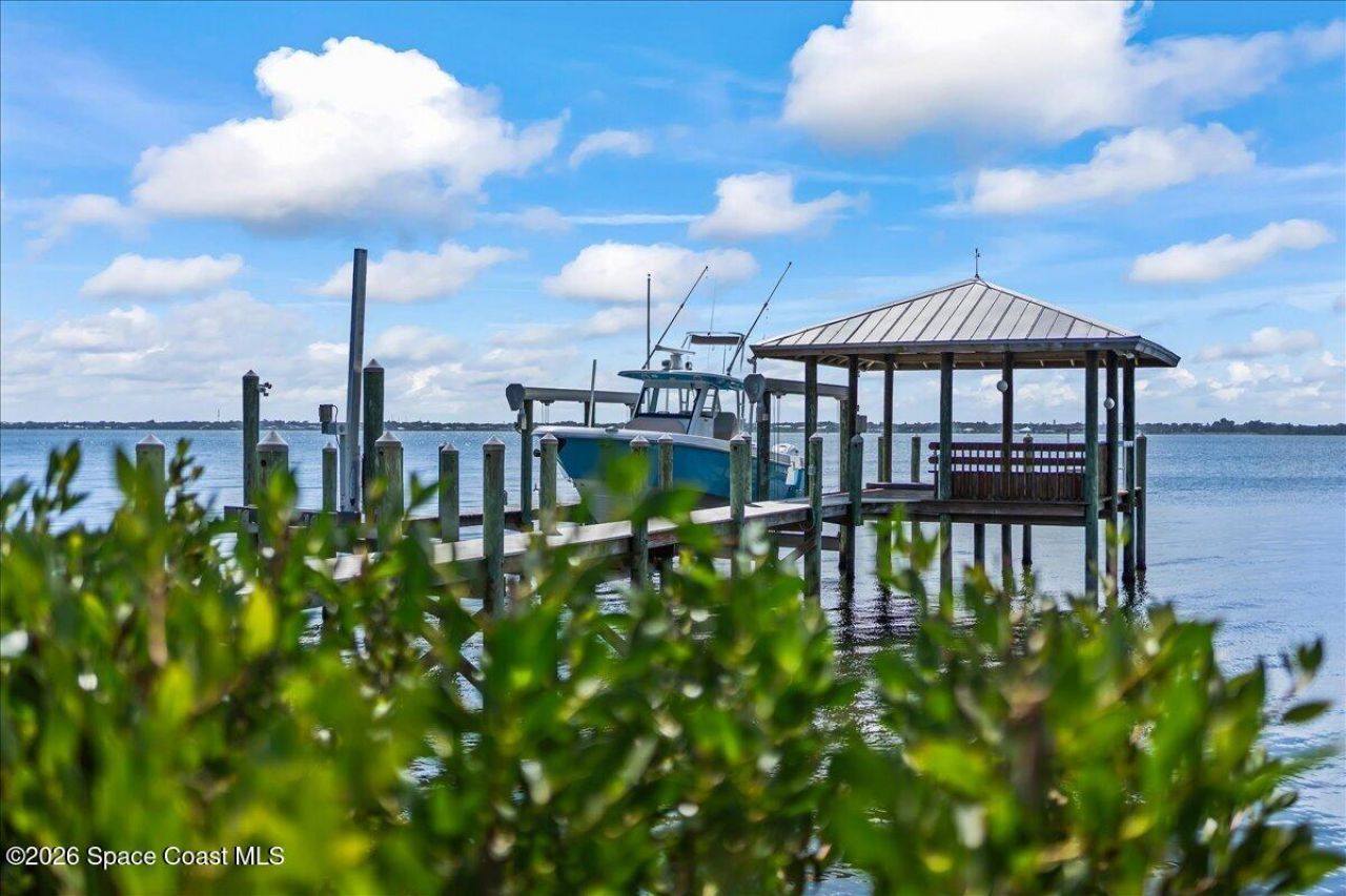 10710 S Tropical Trail, Merritt Island, FL 32952 Photo