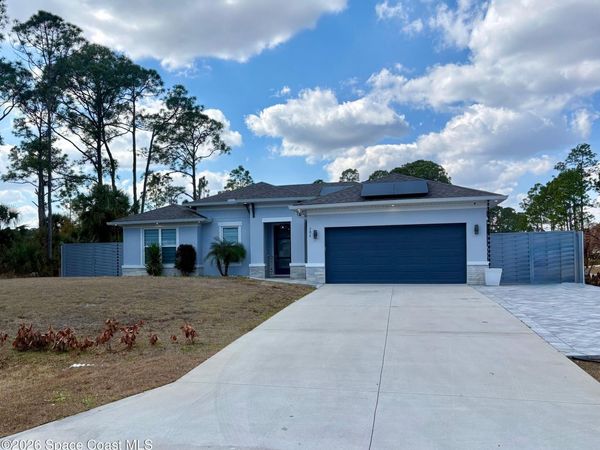 704 Griffin Avenue , Palm Bay, FL 32908